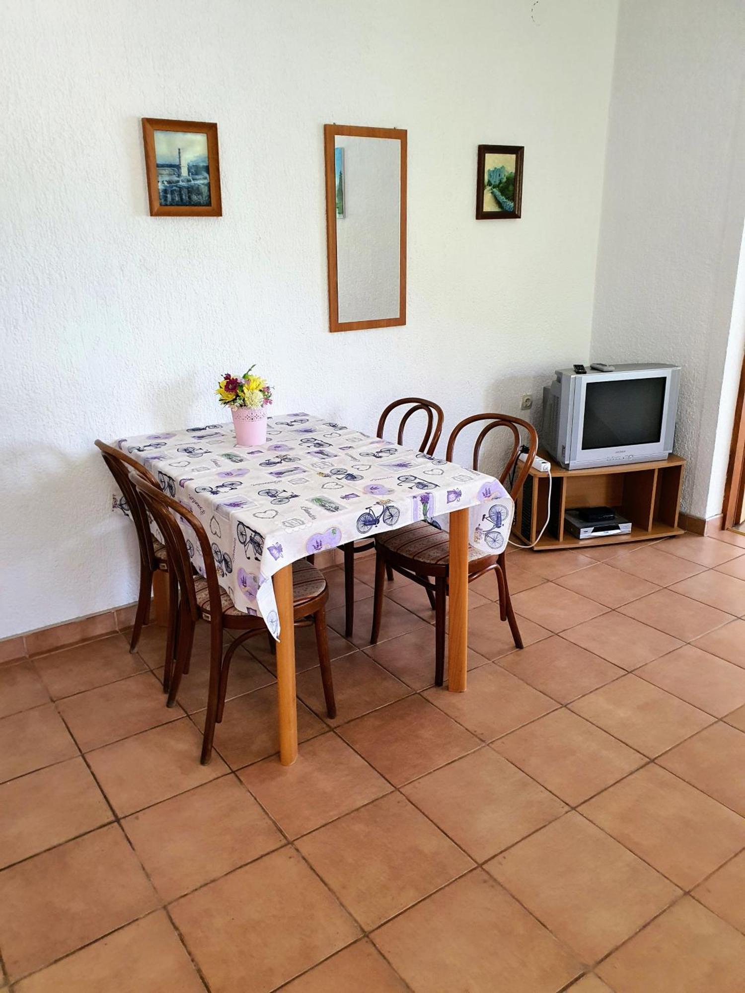 Apartments - Buffet 2B Sveti Juraj Quarto foto
