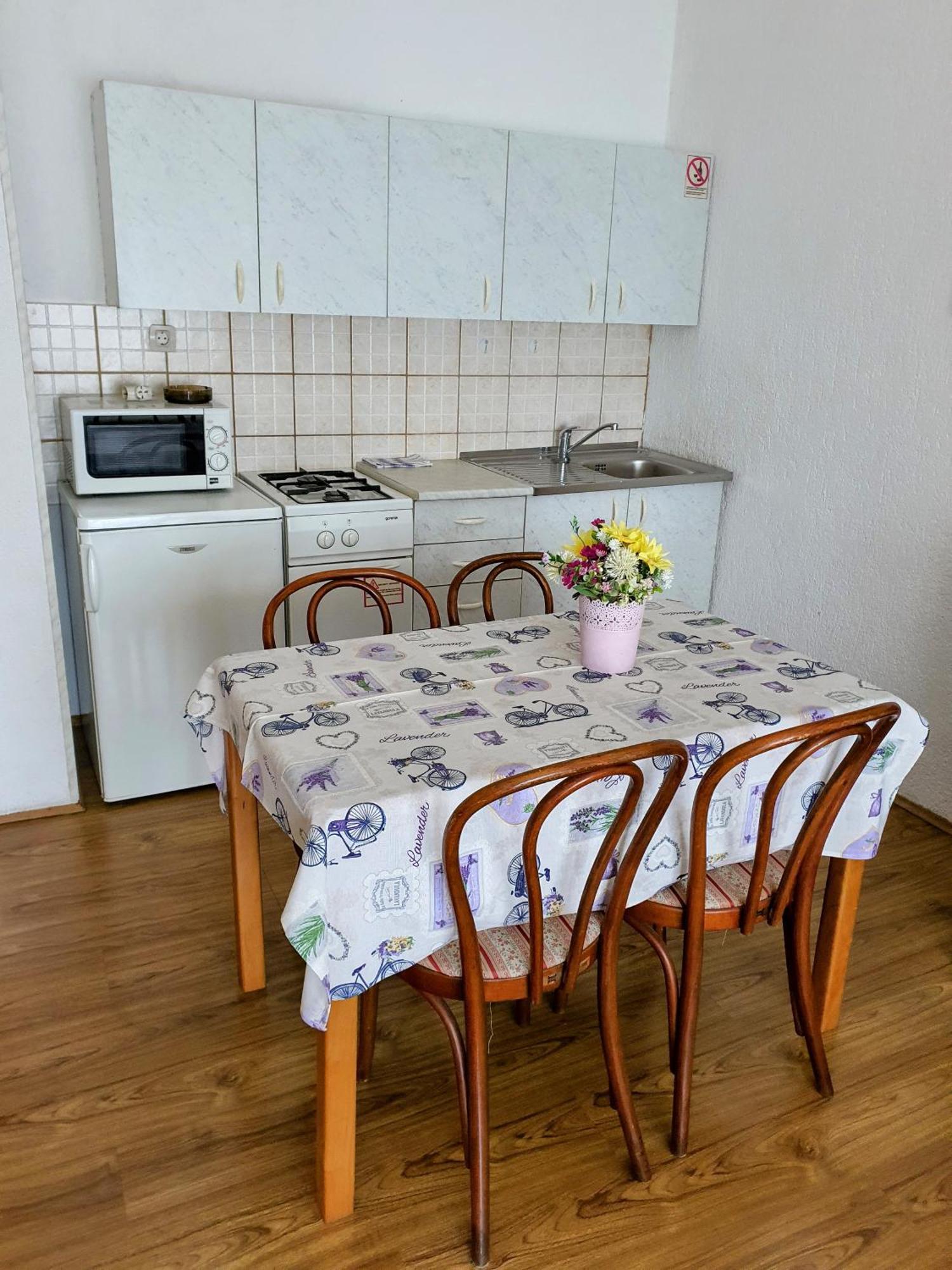 Apartments - Buffet 2B Sveti Juraj Quarto foto